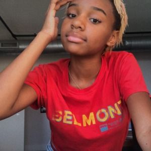 Meet your Posher, Deslynn